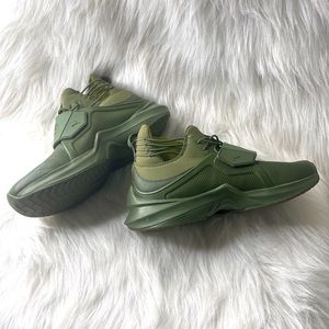 Puma X Fenty Trainer Hightop Sneakers.        Navy Green 39EU (8.5US)